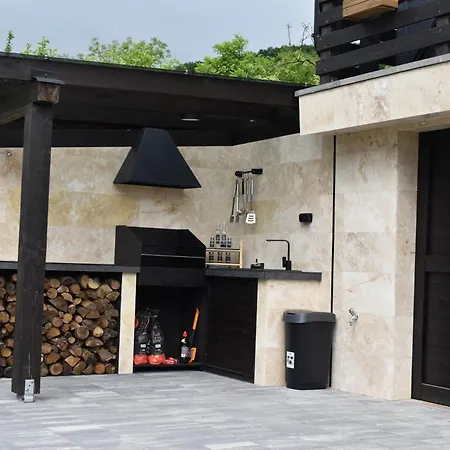 Villa Woodpecker *