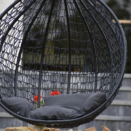 Woodpecker Villa