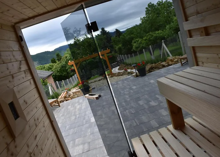 Woodpecker Villa *